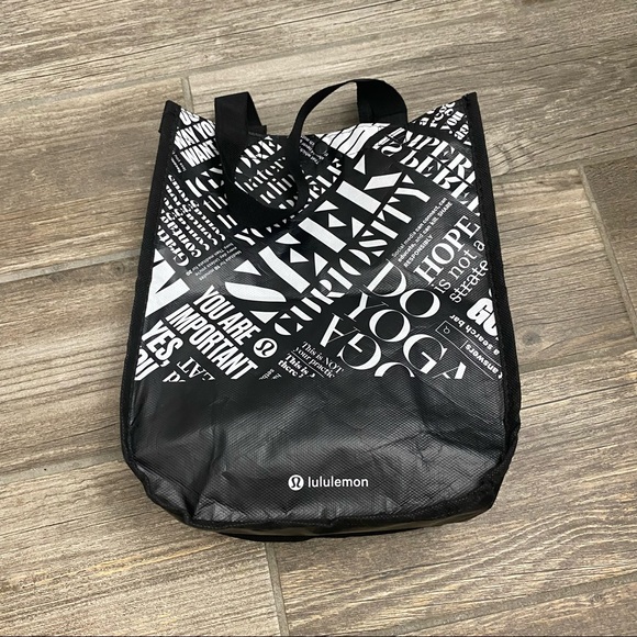 BUNDLE of 3 small, reusable lululemon bags - Picture 4 of 6